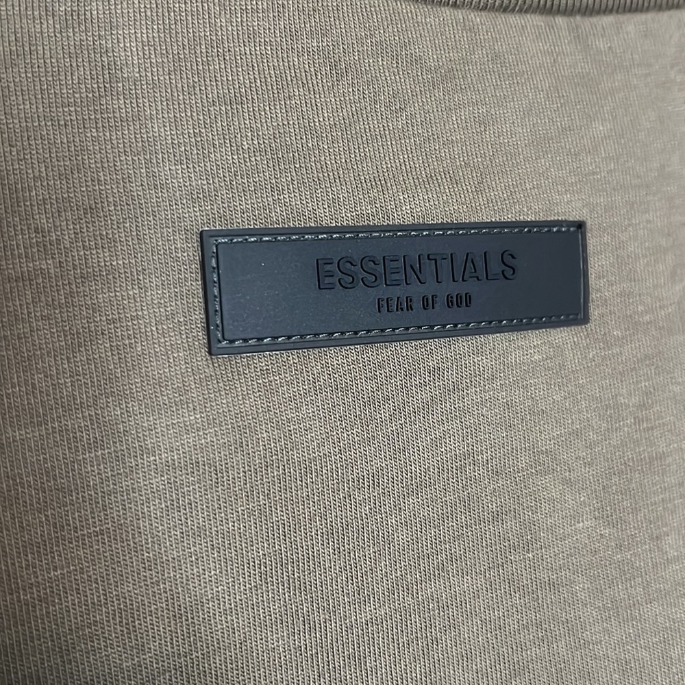 Essentials Fear of God Flocked boxy Logo Short Sleeve Tee - Picture 4 of 9
